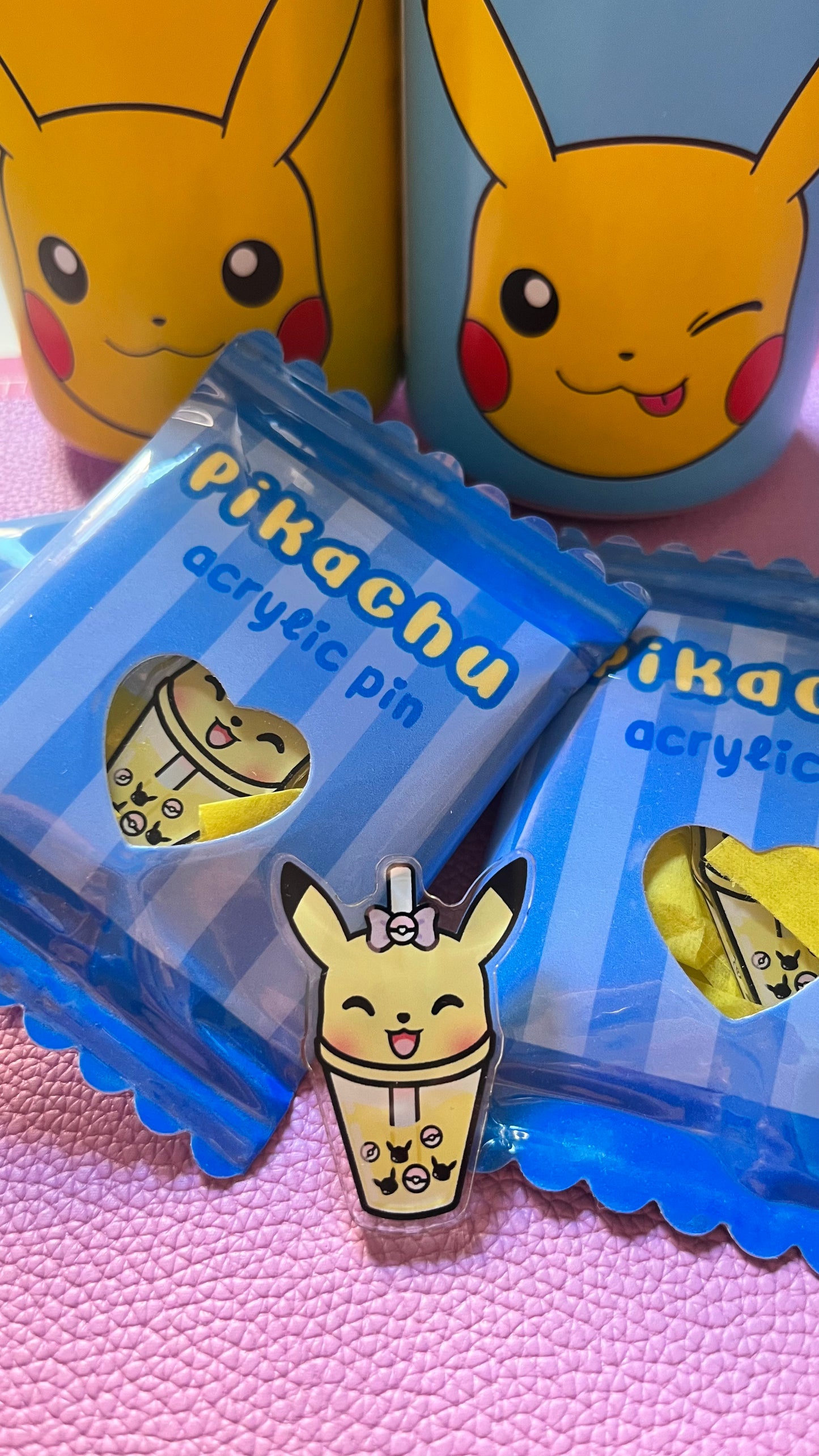 Pin acrílico Pikachu y Eevee